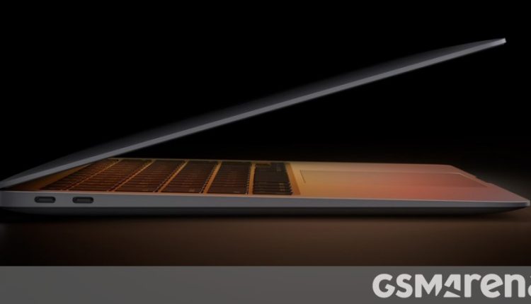 Η τιμή του μικρότερου MacBook Air 13" με M2 πέφτει στα 1.100 δολάρια
