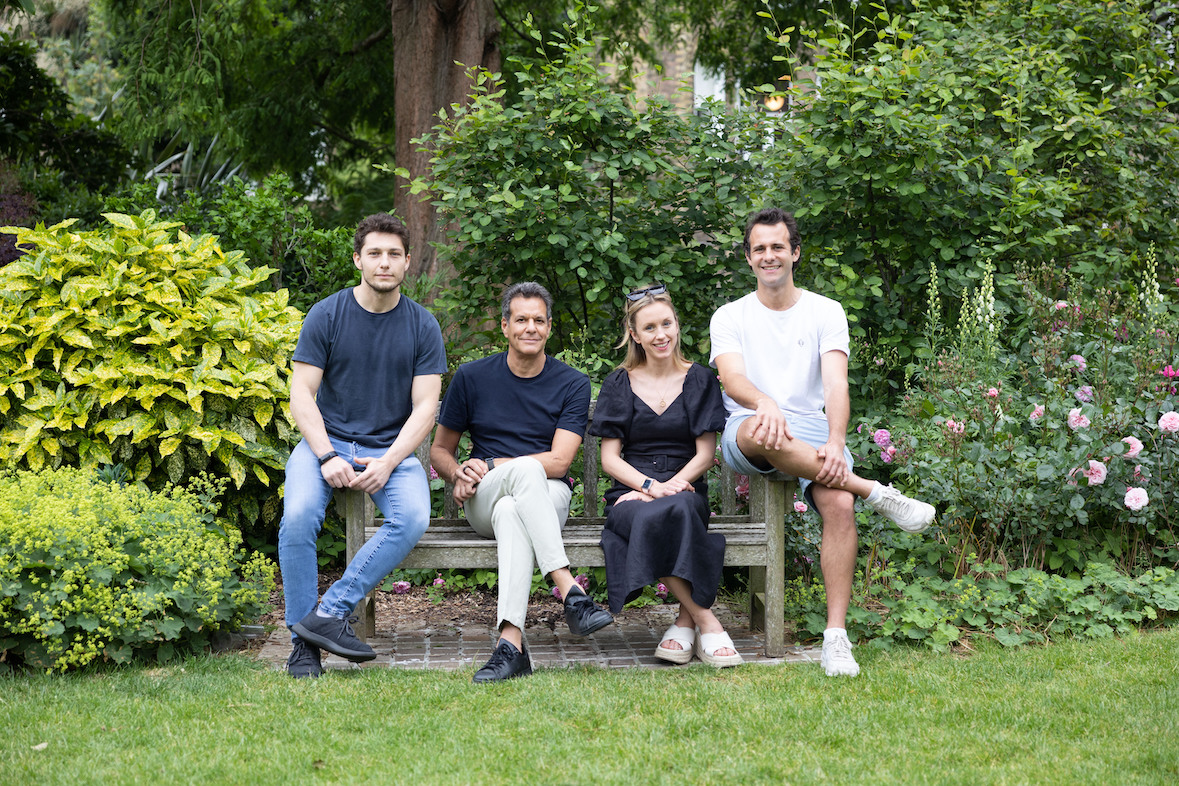 Ο Cal Henderson του Slack και ο Sir Richard Branson υποστηρίζουν το τρίτο κεφάλαιο της πρώτης στιγμής
