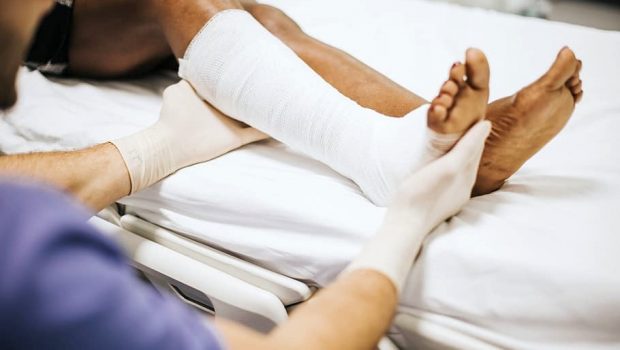 Οστεοπόρωση: Το βαρύ τίμημα της «επιδημίας» στις γυναίκες