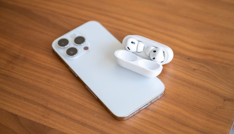 Πώς να βελτιώσετε τη διάρκεια ζωής της μπαταρίας AirPods ή AirPods Pro: 7 συμβουλές
