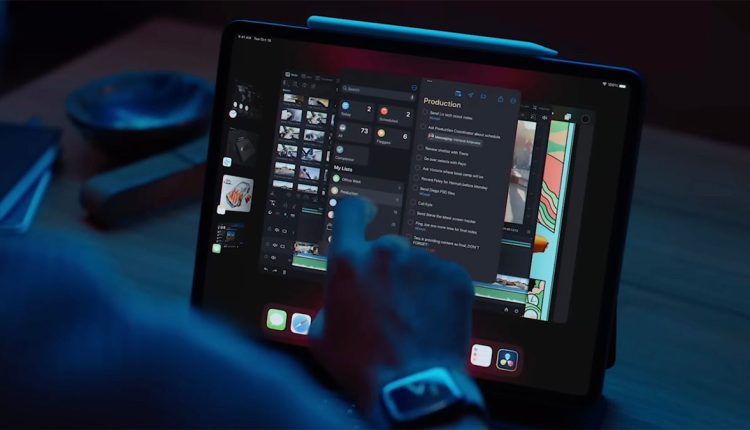 Πώς να χρησιμοποιήσετε το Stage Manager για να διατηρήσετε οργανωμένες τις οθόνες του Mac και του iPad
