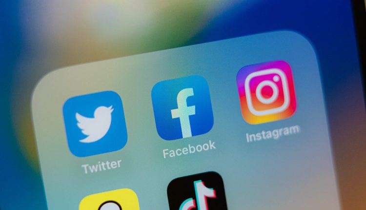 Τι συμβαίνει όταν μπλοκάρετε κάποιον στο Facebook;
