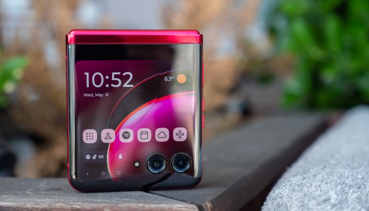 Το Galaxy Z Flip 4 έχει νέους αντιπάλους
