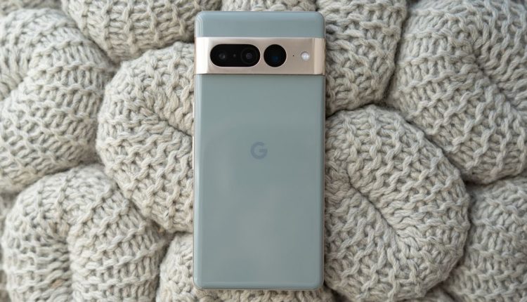 Το Google Pixel 7 Pro είναι ένα έξυπνο τηλέφωνο που δεν είναι πολύ σοφότερο
