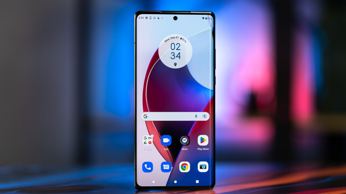 The Motorola Edge 30 Ultra is having a significant discount at Amazon UK