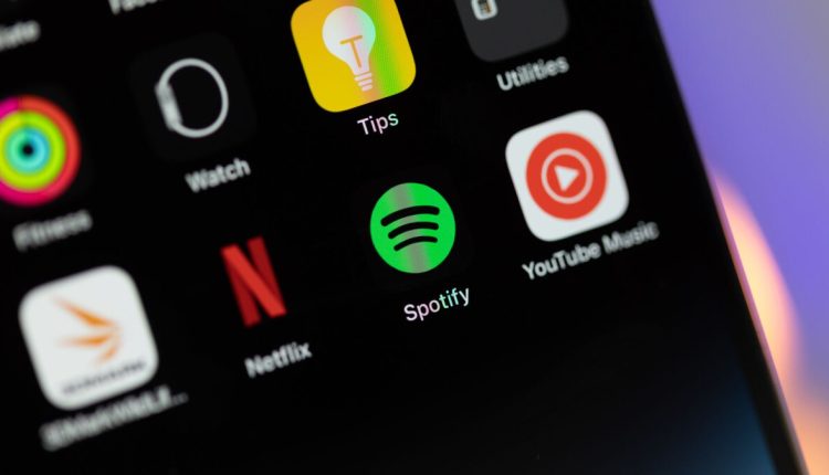  Το Spotify οφείλει πρόστιμο 5,4 εκατομμυρίων δολαρίων στην ΕΕ.  Μπορείτε να μαντέψετε για ποιο λόγο;
