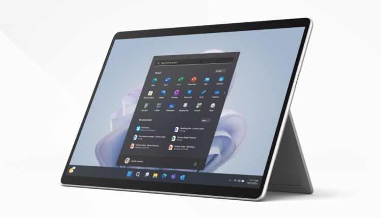 Το υπερπαραγωγικό tablet Surface Pro 9 της Microsoft είναι πιο προσιτό από ποτέ
