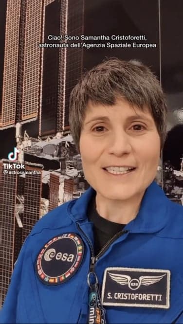 A screenshot of one of Cristoforetti's TikTok videos.