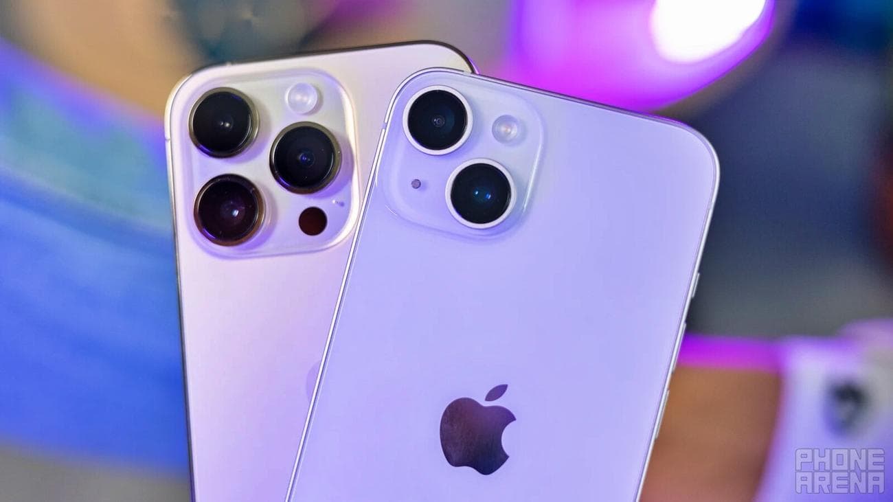 Η Apple φαίνεται να γνωρίζει ότι τα 4 GB RAM δεν είναι αρκετά για το iPhone πια.  Το iPhone 15 αναμένεται να έρθει με 6GB RAM, ενώ το iPhone 15 Pro θα πρέπει να έχει 8GB.  - Ορισμένα iPhone επιβραδύνουν και μπορείτε να κατηγορήσετε την Apple: Δοκιμή iPhone 4 GB έναντι 6 GB RAM