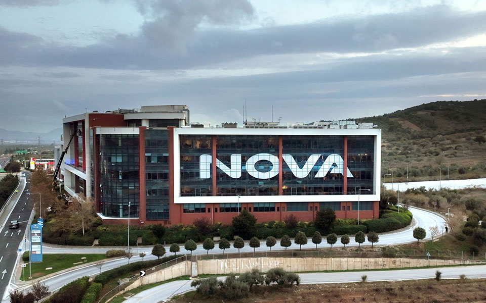 Nova: Το MEGA Channel μεταδίδει σωρεία ψευδών ισχυρισμών για να μας πιέσει να δεχτούμε παράλογες χρεώσεις