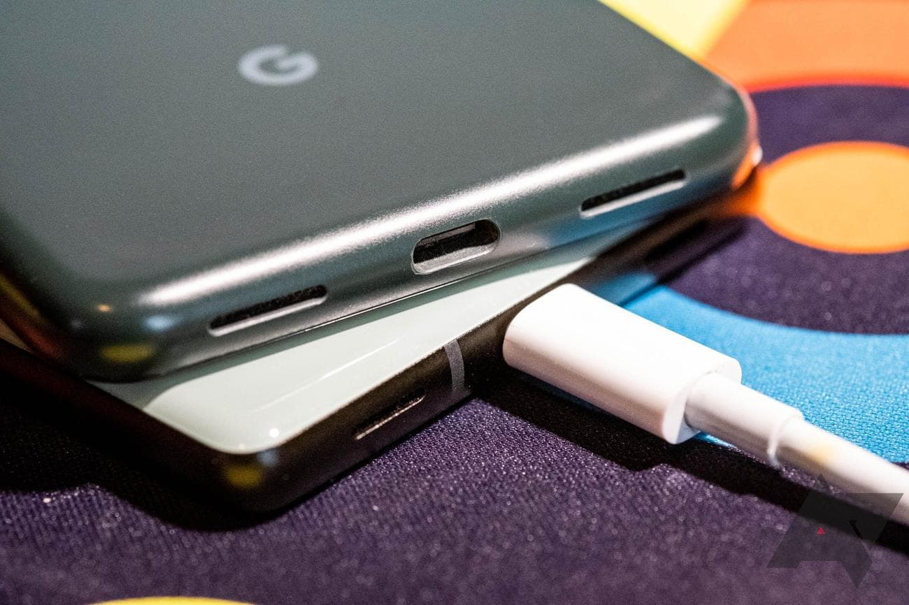 Pixel 5a vs Pixel 6a and a charging cable