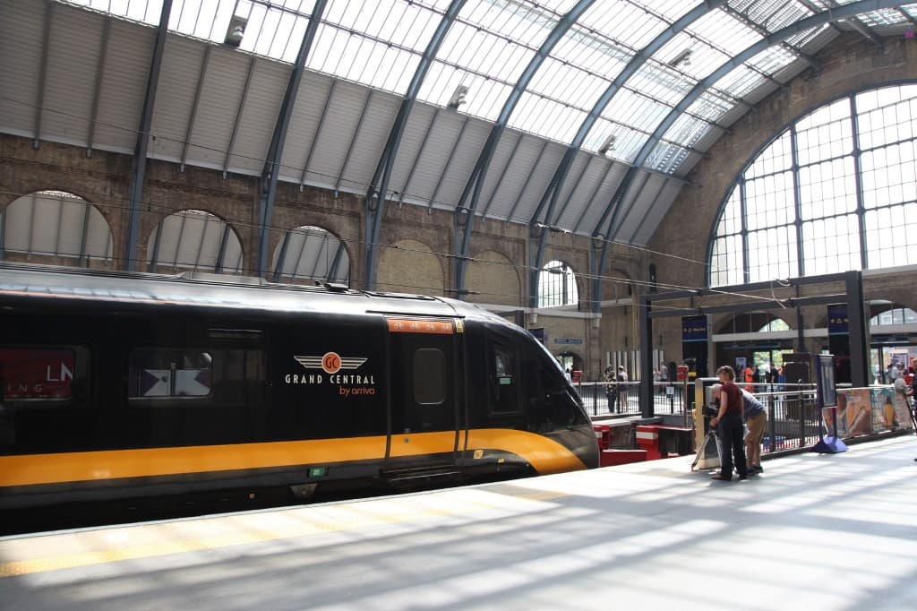 TRAINS THAT CHANGED THE WORLD Cities 2