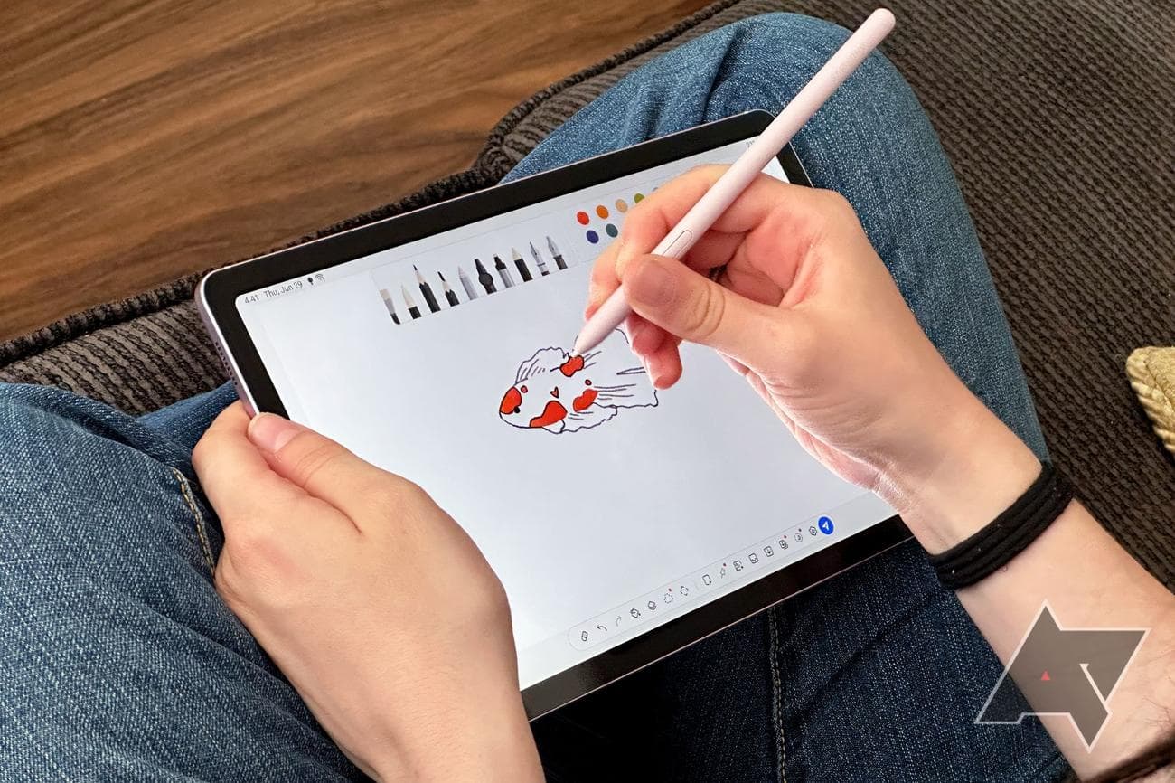 Drawing with S Pen on Galaxy Tab S6 Lite