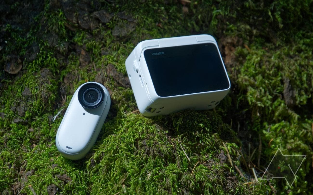 insta360-go-3-camera-and-action-pod