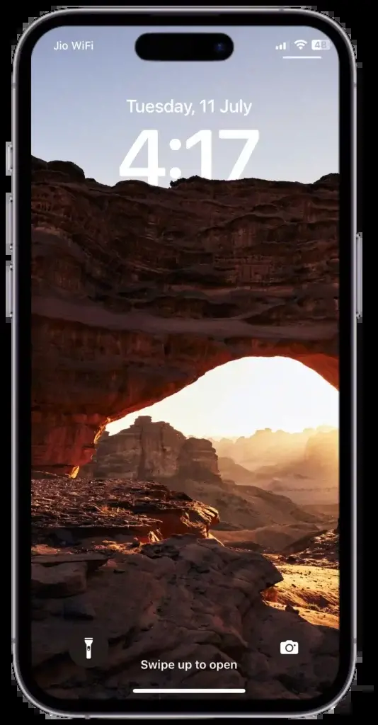 Ταπετσαρία iOS 16 με λόφους στο ηλιοβασίλεμα