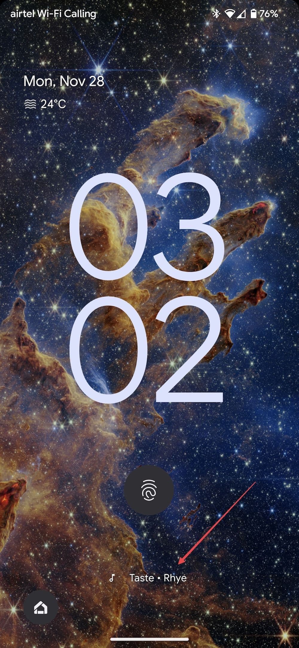 Οθόνη κλειδώματος Google Pixel που δείχνει τώρα να παίζει τραγούδι