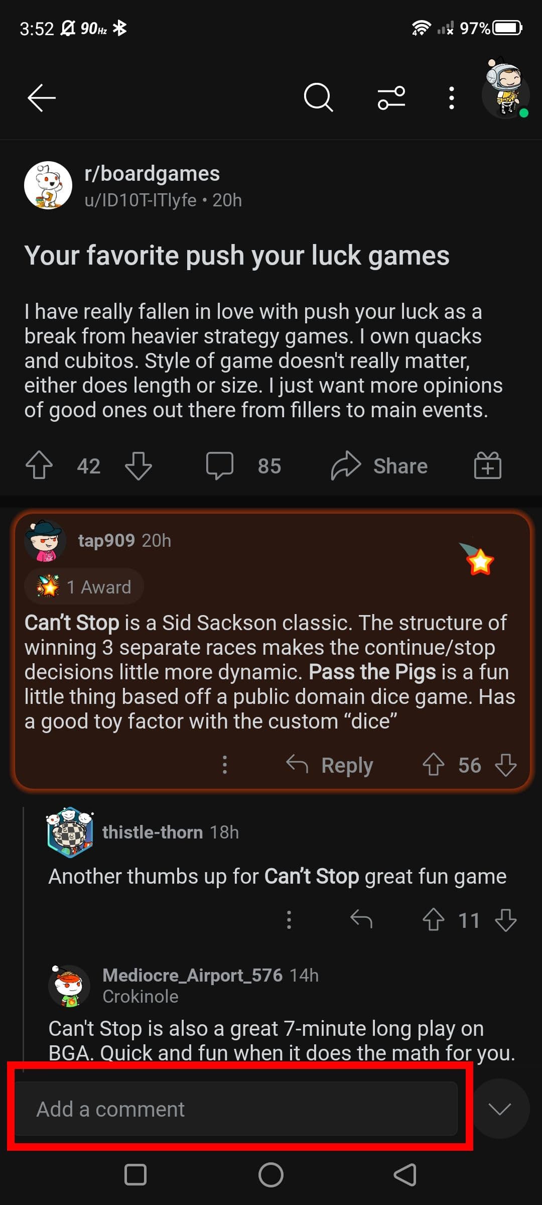 Κόκκινο ορθογώνιο περίγραμμα πάνω από την ενότητα Προσθήκη σχολίου στην εφαρμογή Reddit για κινητά