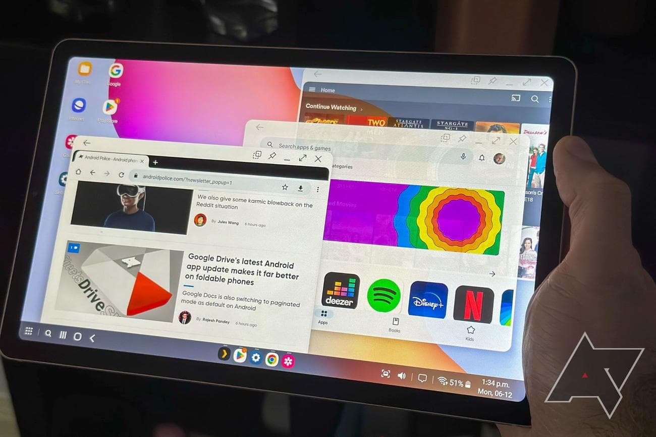 Samsung Galaxy Tab S6 Lite showing DeX mode.