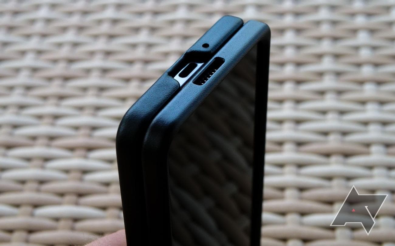 samsung-galaxy-z-fold-5-eco-leather-case-4