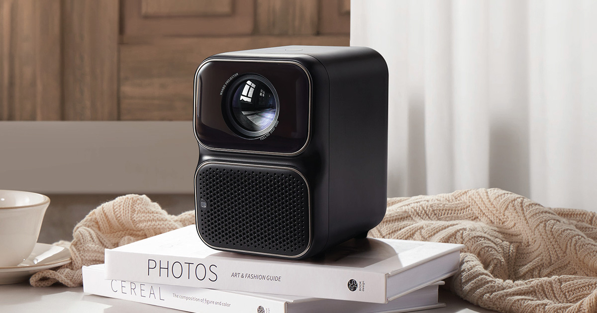 Όμορφος μαύρος προβολέας με 650 ANSI και Netflix [KUPÓNY]
