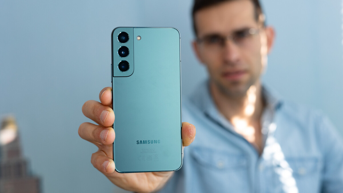 This Galaxy S22 deal smashes any "affordable flagship" we have now