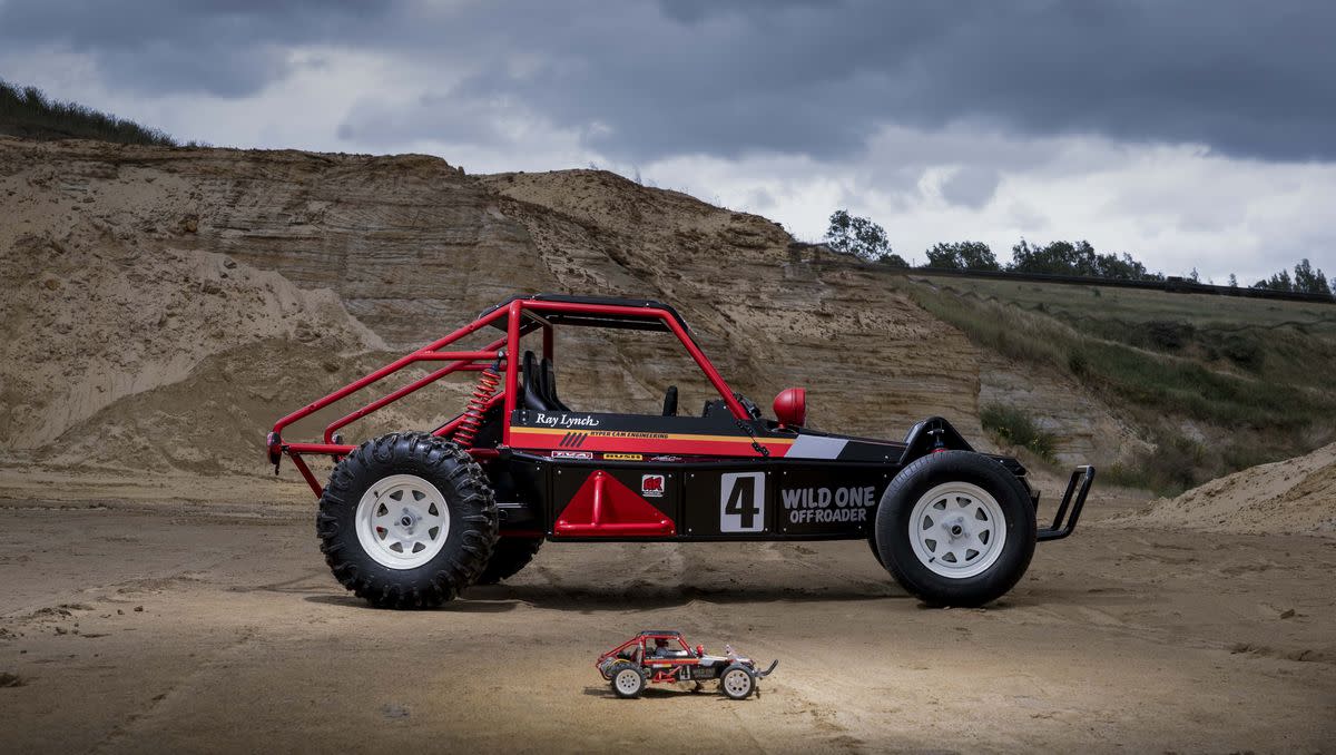 Αυτό το EV είναι βασικά ένα αυτοκίνητο RC που χτυπιέται με ακτίνα ανάπτυξης
