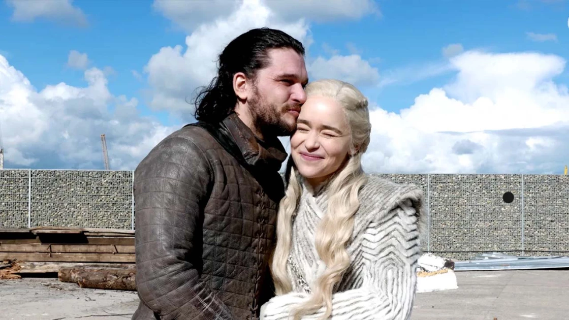 Η Game of Thrones επανένωση που περιμένατε: Emilia Clarke και Kit Harington έσμιξαν ξανά!