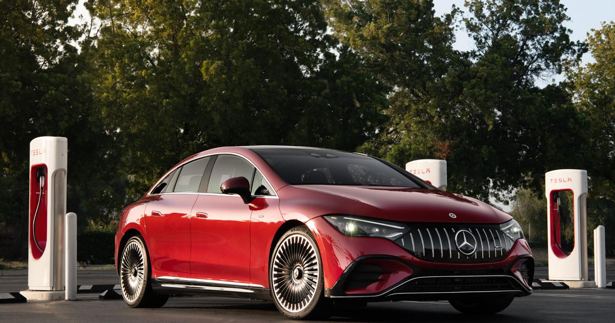 Η Mercedes θα χρησιμοποιεί το πρότυπο φόρτισης EV της Tesla σε αυτοκίνητα της Βόρειας Αμερικής