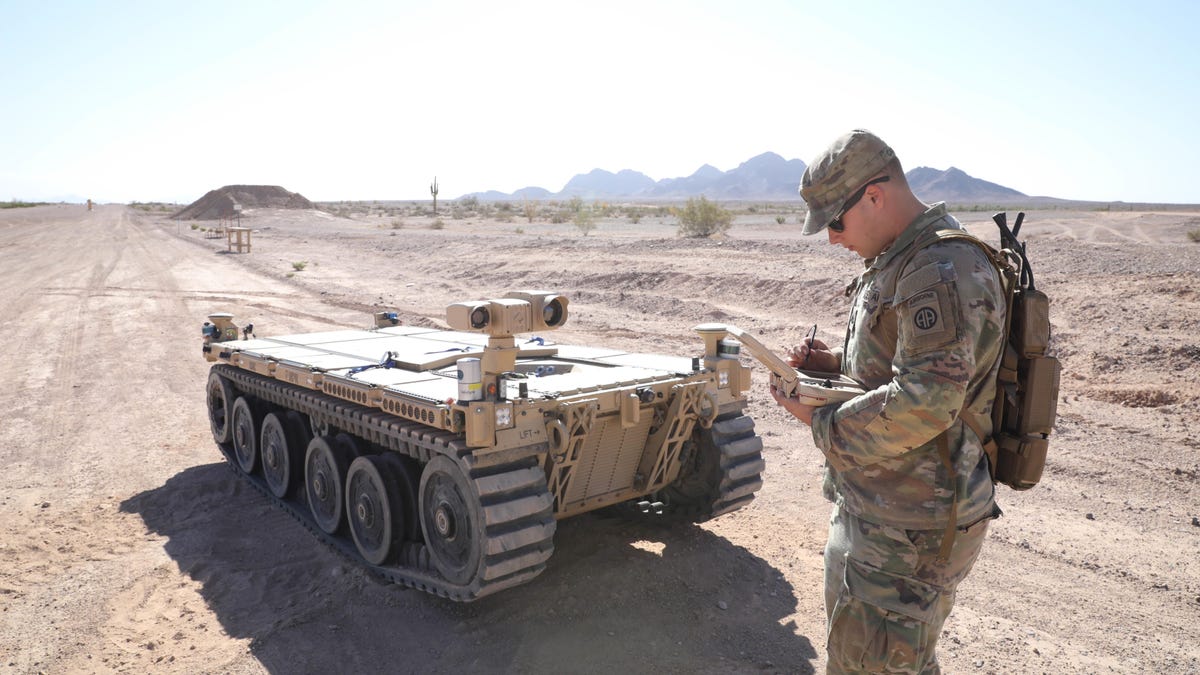 Κάλεσμα των εταίρων του Υπουργείου Ανάπτυξης για Κεντρική Βάση Δεδομένων για Εκπαίδευση Στρατιωτικής ΤΝ
