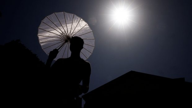 Καύσωνας: Αύξηση των θανάτων από έμφραγμα, ειδικά τις ημέρες με νέφος