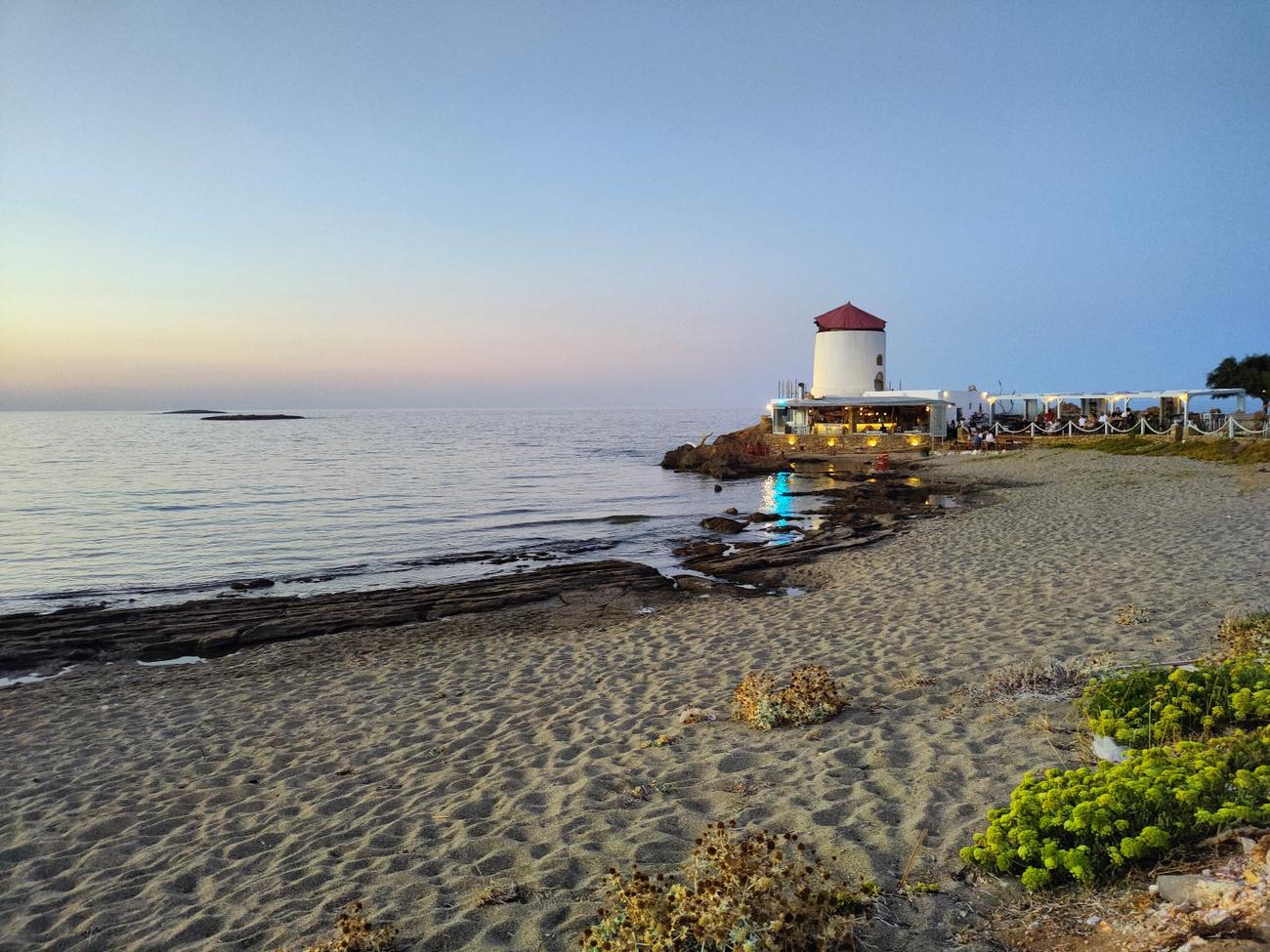 Με το TCL 40SE στην μαγευτική Σκύρο - Τον πιο Hot summer Value for Money προορισμό!