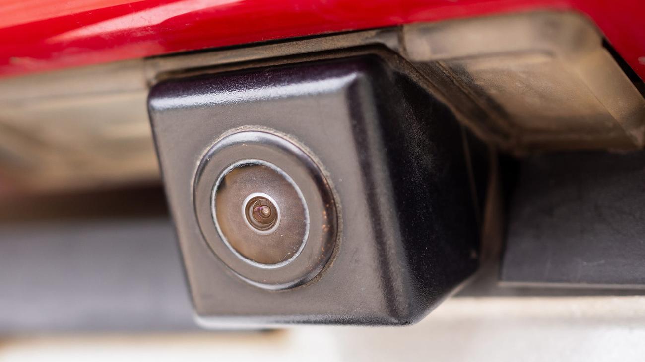 Οι καλύτερες εφεδρικές κάμερες για το αυτοκίνητό σας – Review Geek

