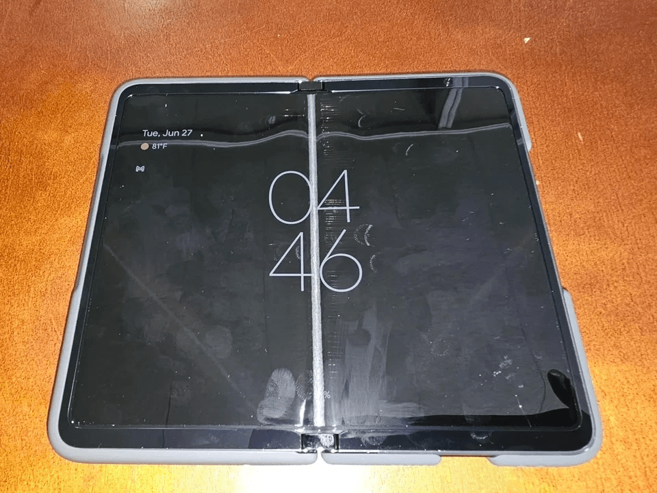 Περισσότεροι κάτοχοι του Pixel Fold διαμαρτύρονται για προβλήματα με την εσωτερική οθόνη