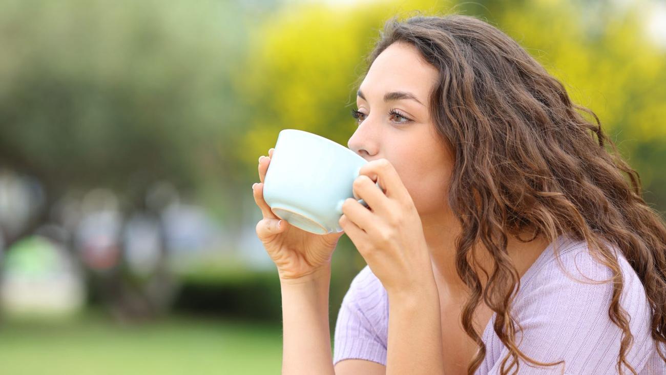  Πρέπει να ξεπλένετε το στόμα σας μετά τον καφέ;  – LifeSavvy
