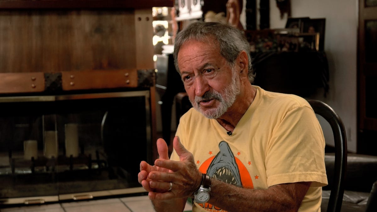 Το τρέιλερ των ταινιών Jaws and Shark
