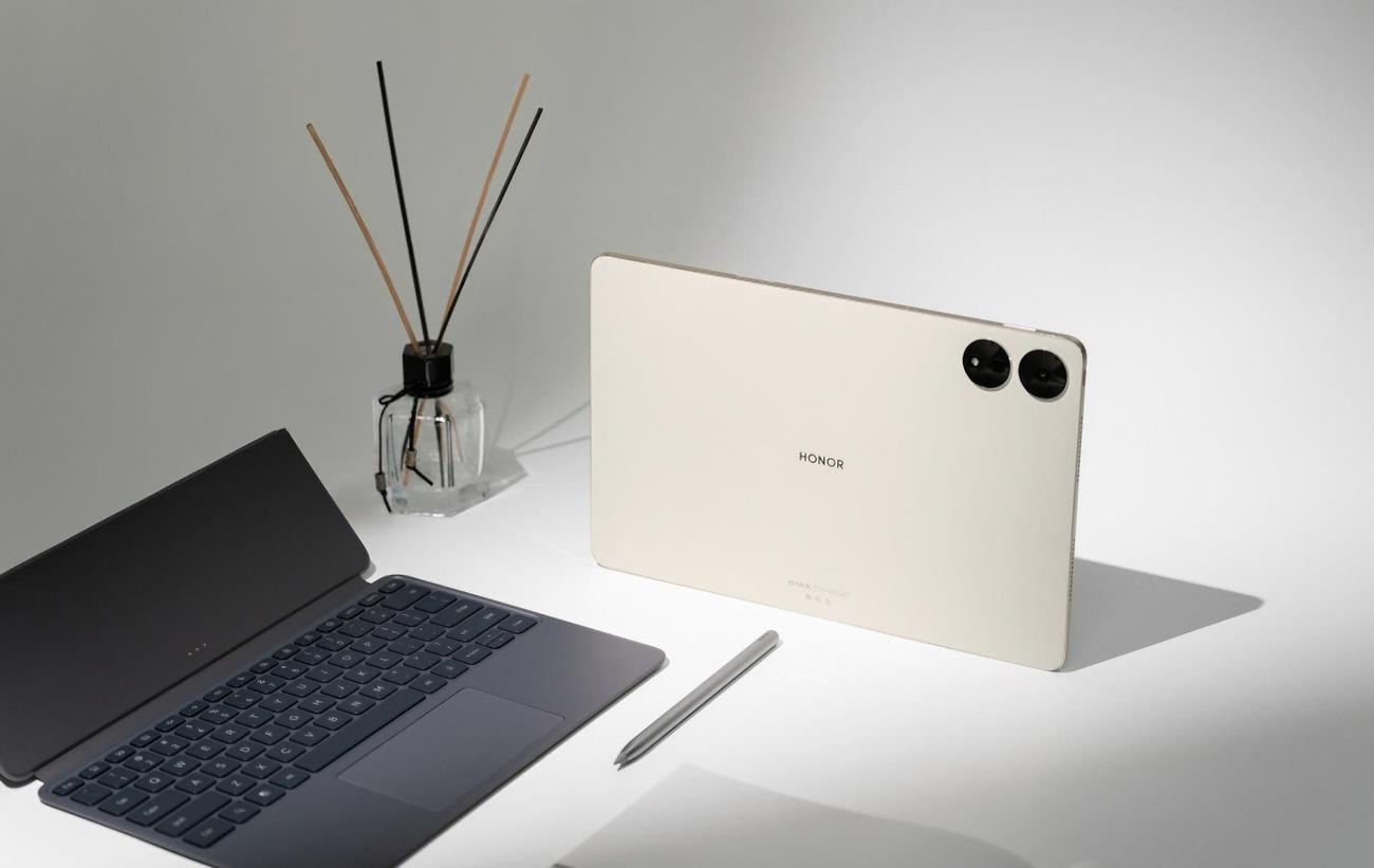 ντεμπούτο στα MagicPad 13 και Magic Watch 4 -