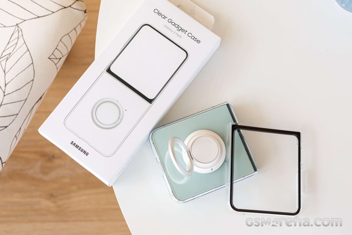 Samsung Galaxy Z Flip5 για έλεγχο