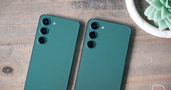 Ακολουθεί η Νέα λίστα τηλεφώνων
