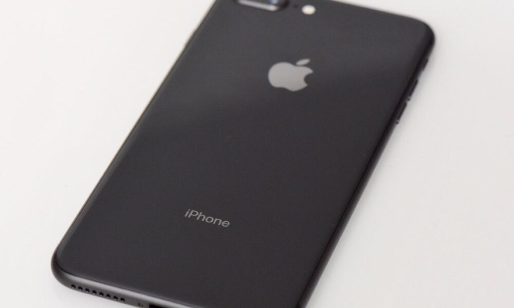 3 λόγοι που δεν πρέπει να αγοράσετε το iPhone 8 το 2023