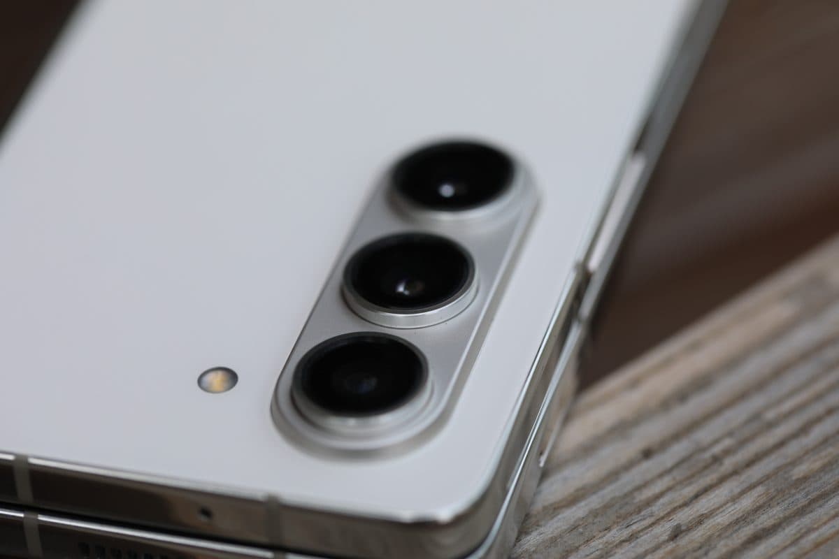 samsung galaxy z fold 5 back of phone close up on the camera