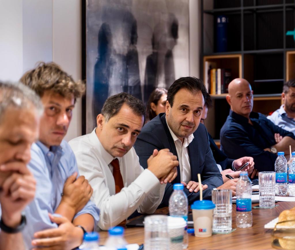 Endeavor Greece: Επίσκεψη υφυπουργού Ανάπτυξης Μάξιμου Σενετάκη - Οικονομικός Ταχυδρόμος