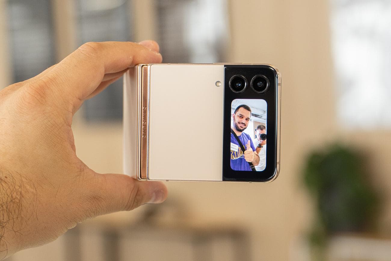 Το Galaxy Z Flip 4 είχε να κάνει με τη βελτίωση - Ιστορία Samsung Galaxy Flip: Το τηλέφωνο clamshell έκανε μια συγκλονιστική επιστροφή