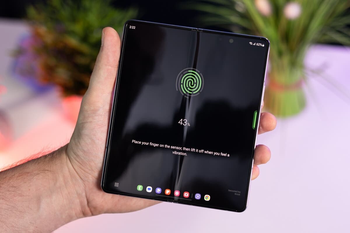 Το Z Fold 5 (φωτογραφία εδώ) είναι ήδη αρκετά υπέροχο, αλλά υπάρχει πάντα περιθώριο βελτίωσης.  - Εδώ πάμε ξανά: Οι εντυπωσιακές προδιαγραφές της κάμερας Galaxy Z Fold 6 ανακοινώθηκαν ΠΟΛΥ πριν από την κυκλοφορία