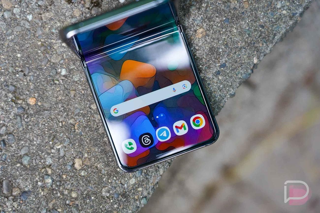 , I Wanted to Like the Big Cover Screen, TechWar.gr