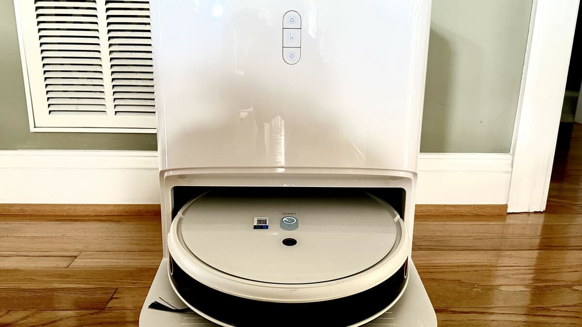 The Yeedi Mop Station Pro looks futuristic as hell — but is it worth the investment?