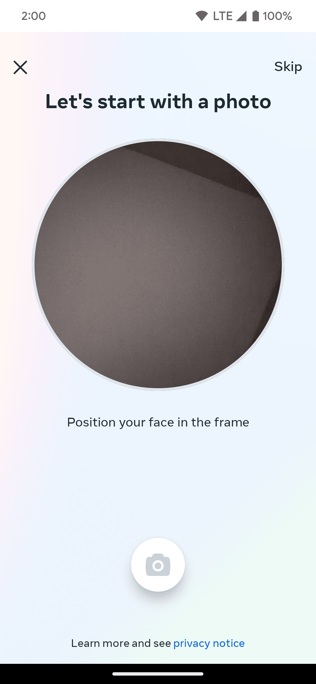 Κάντε μια σάρωση προσώπου ή πατήστε την επιλογή Παράλειψη για να δημιουργήσετε ένα προσαρμοσμένο avatar στο Facebook.