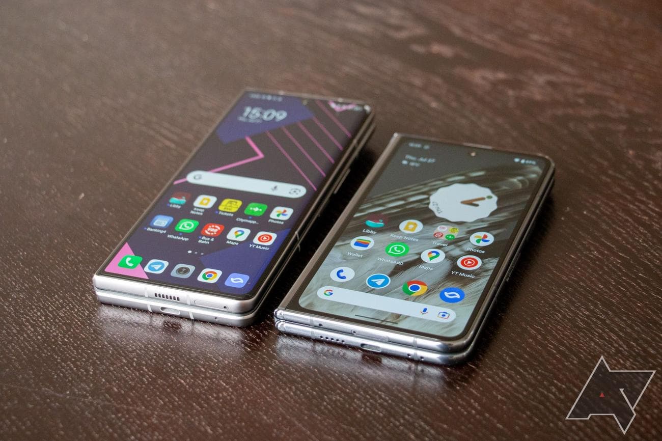 google-pixel-fold-vs-tecno-phantom-v-fold-2-1