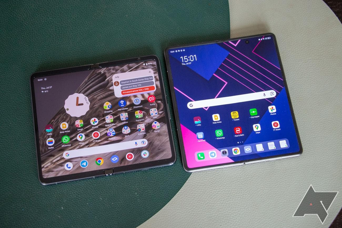 google-pixel-fold-vs-tecno-phantom-v-fold-7-1