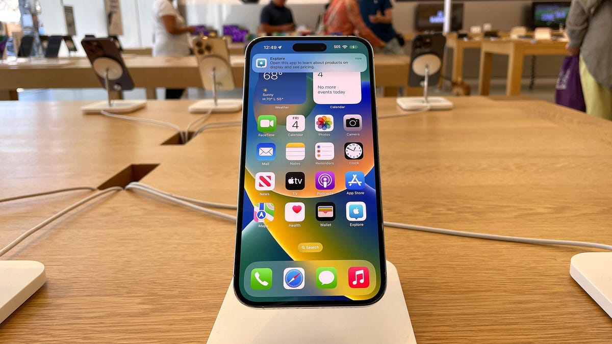 Η Apple αναγνωρίζει μια επιβράδυνση του smartphone καθώς προσεγγίζει το iPhone 15