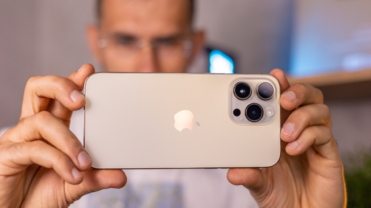 Apple dominates global smartphone shipments with iPhone 14 Pro Max taking the lead